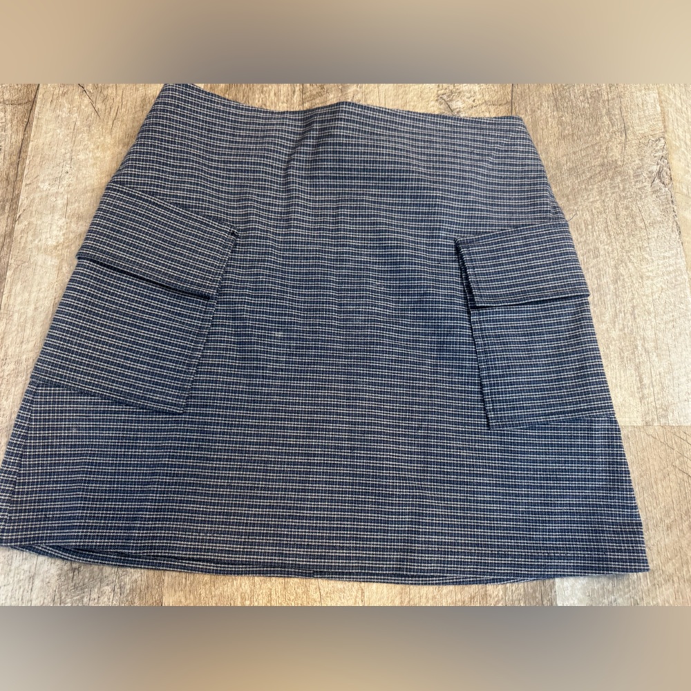 35th & 10th size 5 mini skirt- dark navy/white  woven fabric, pockets, zipper